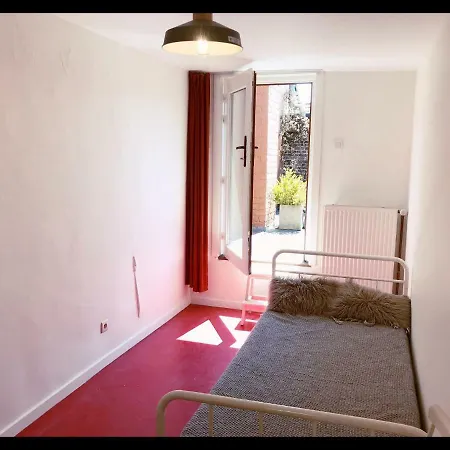 Holiday home Trendy House 5min From Shoppingstreets *